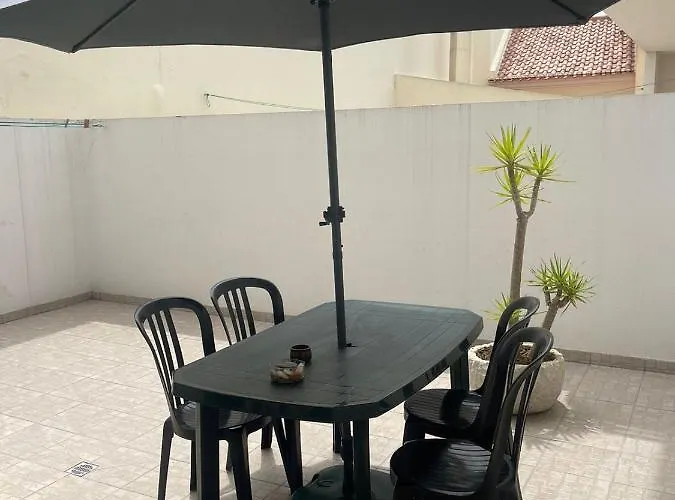 Cricket Апартаменты Феррел