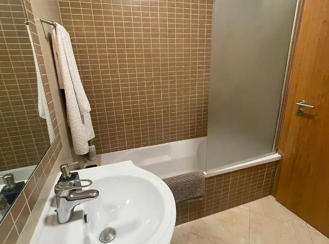 Cricket Феррел